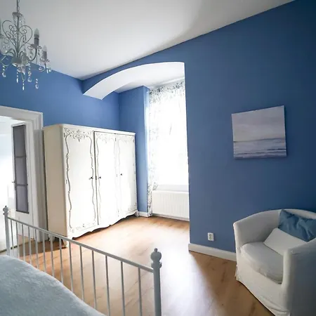 Theresia Apartamento